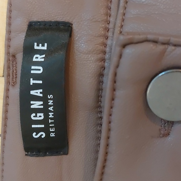 Reitmans faux leather pant - Picture 3 of 5